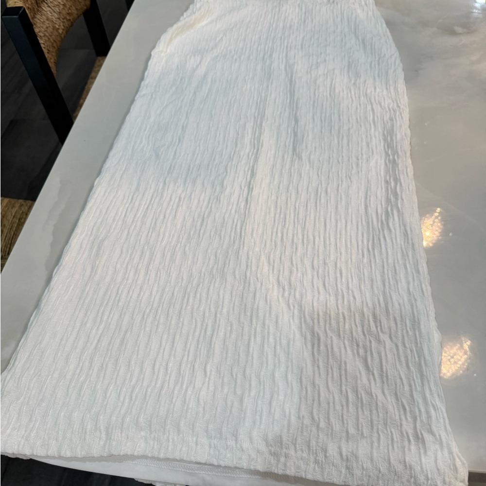 Beautiful White Ribbed Midi Pencil Dress